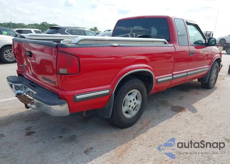 1998 Chevrolet S-10 Ls from USA, damaged, VIN 1GCDT19X9W8121358